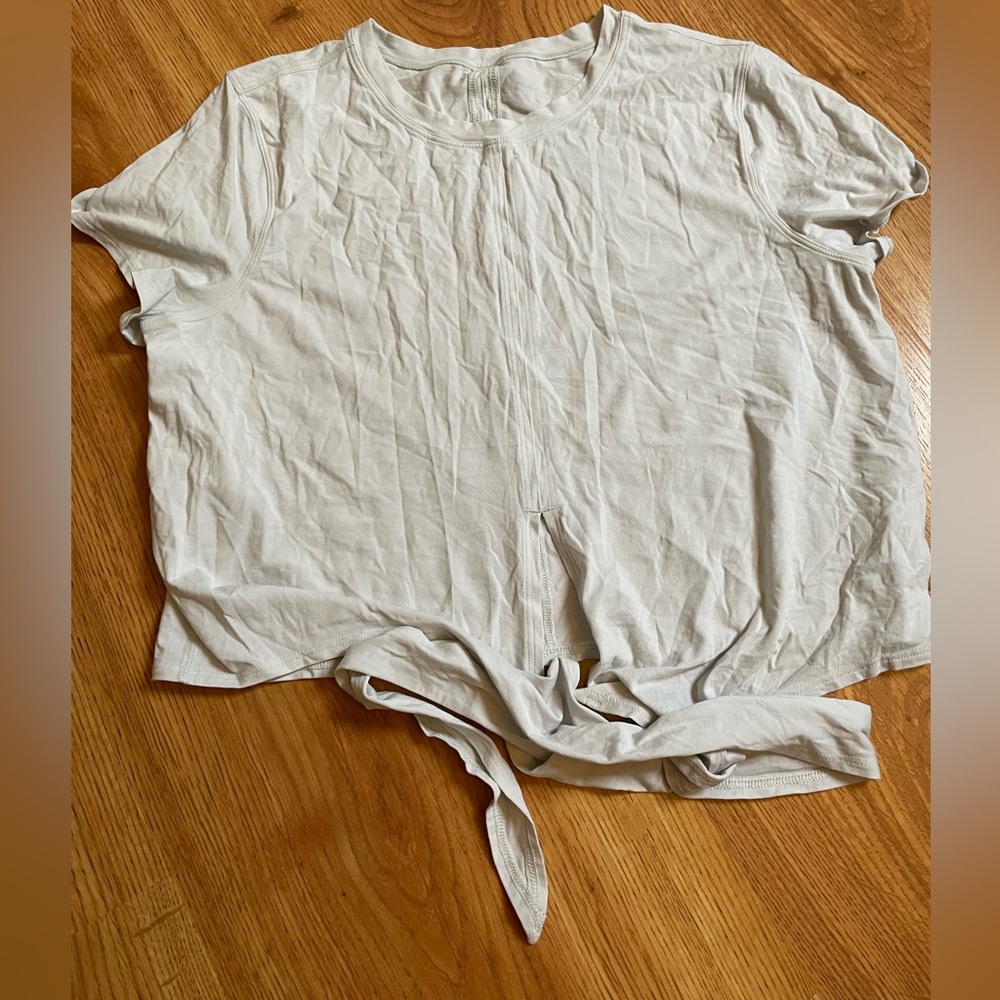 Lululemon T-Shirt